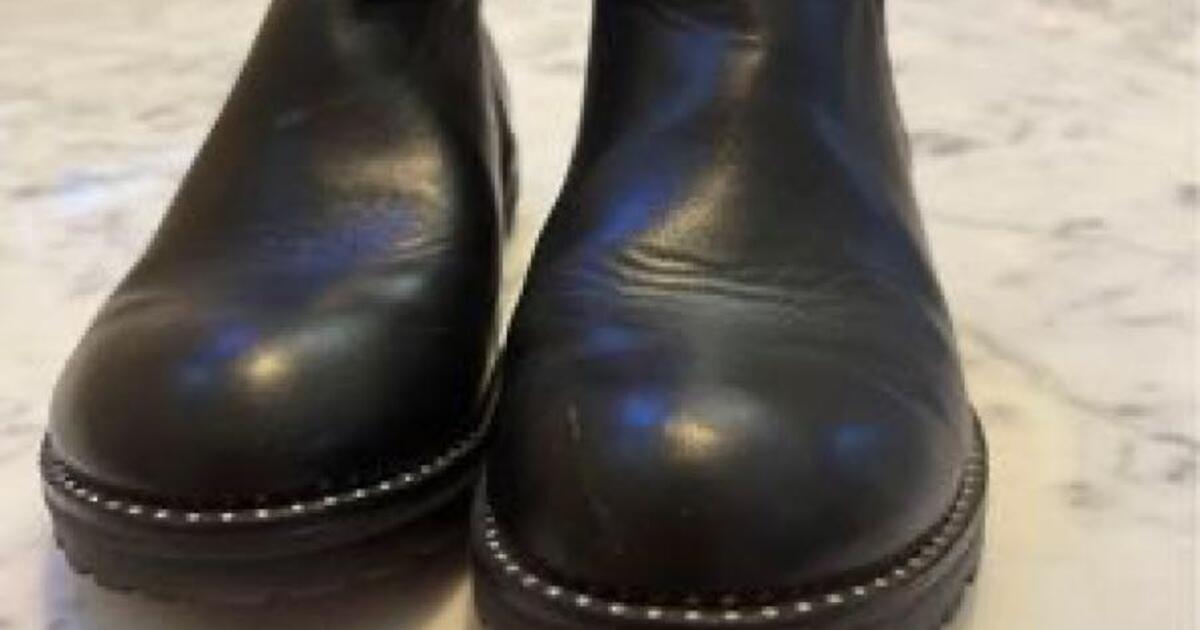 Girls Boots Size 1 for 20 in Odessa, TX Finds — Nextdoor