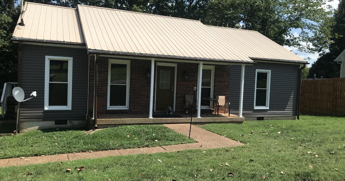 Room for rent Must love 💕 dogs for 800 in Mount Juliet, TN For Sale