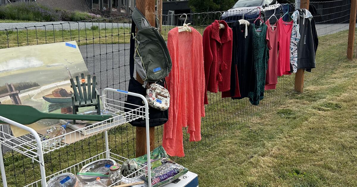 Multi Family Garage Sale for 1 in Camano Island, WA For Sale & Free