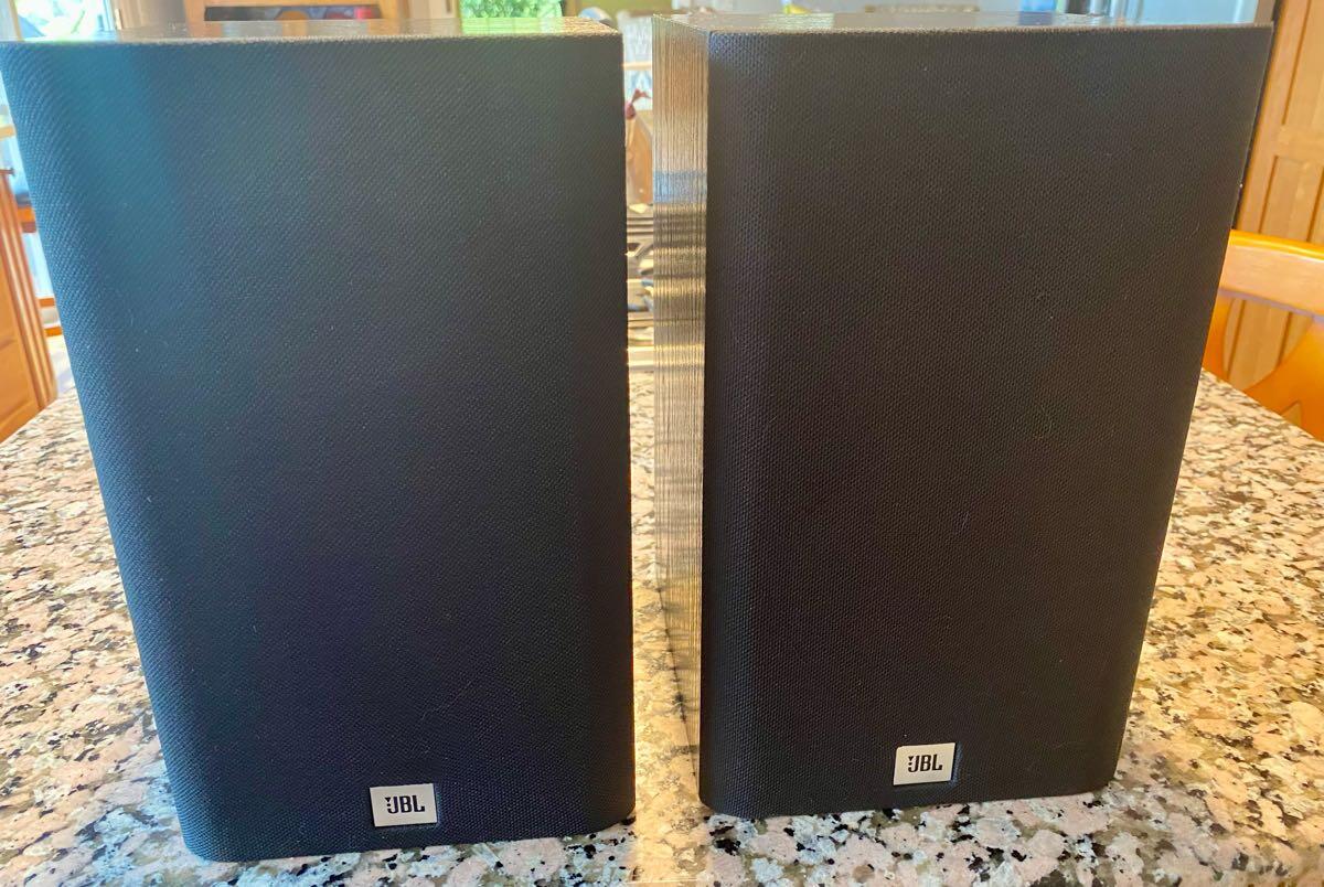 JBL Speakers TLX105 11”, Black for 60 in MN For Sale