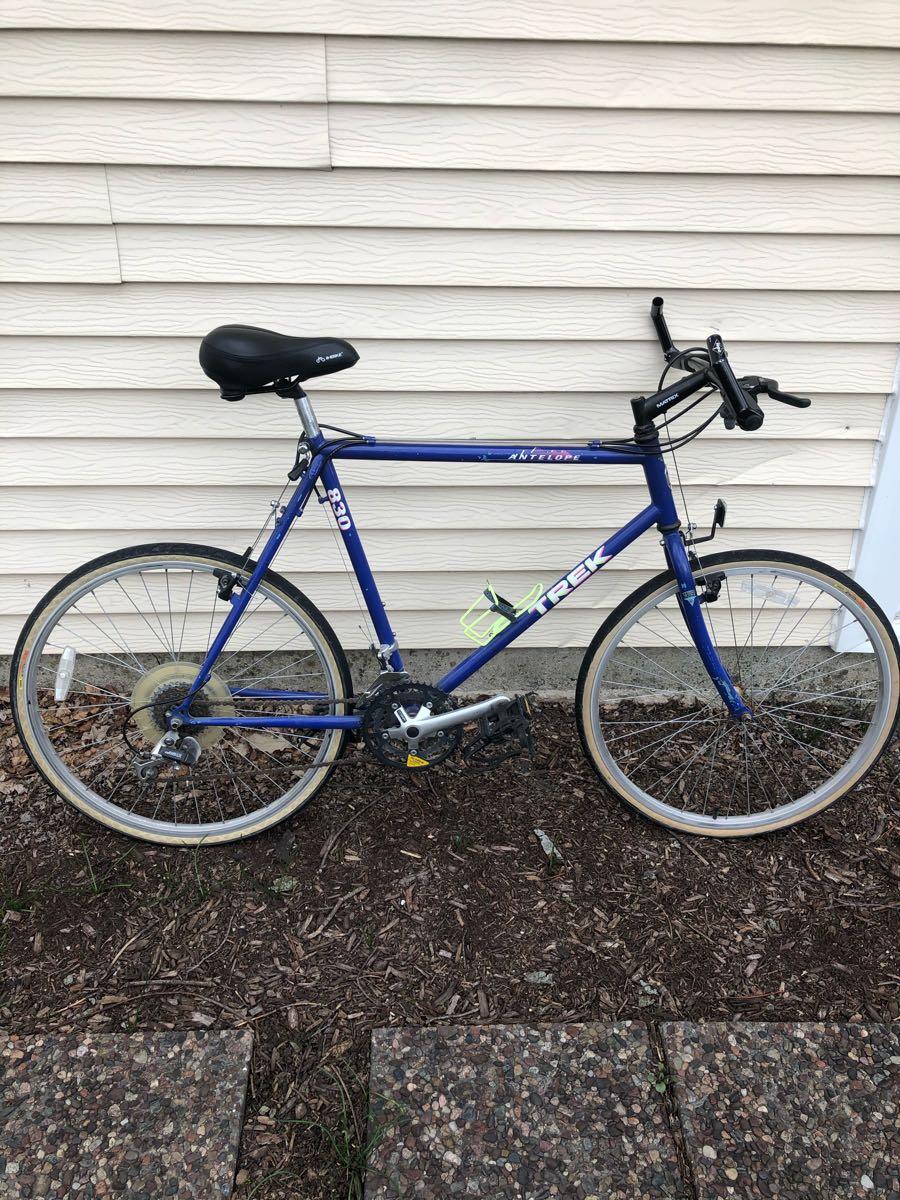 Trek 830 Men's Hybrid Mountain Bike For 