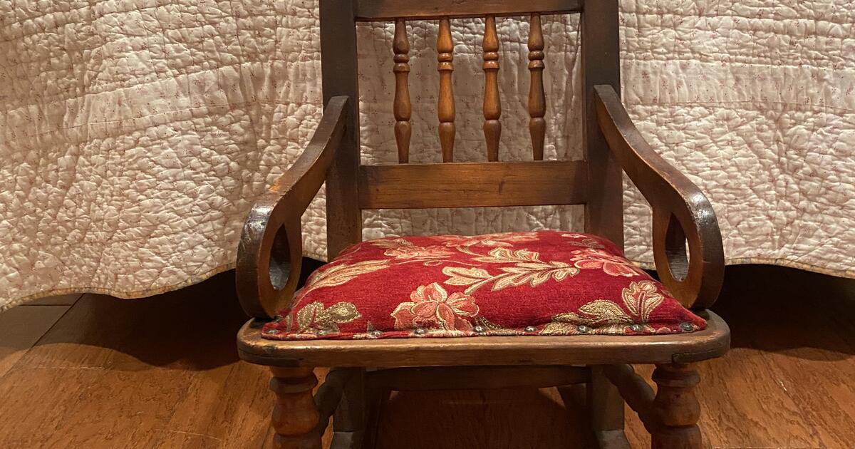 Primitive Child's Rocking Chair for 45 in Tomball, TX For Sale