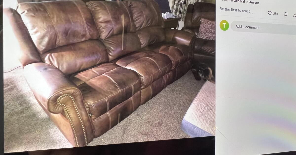 ELECTRIC Leather Couch 300.00 for 300 in Albuquerque, NM Finds