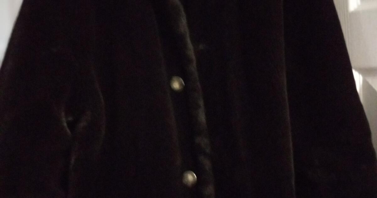 Ladies Coat For 50 In Indian Head Park IL For Sale Free Nextdoor ladies-coat-for-50-in-indian-head-park-il-for-sale-free-nextdoor