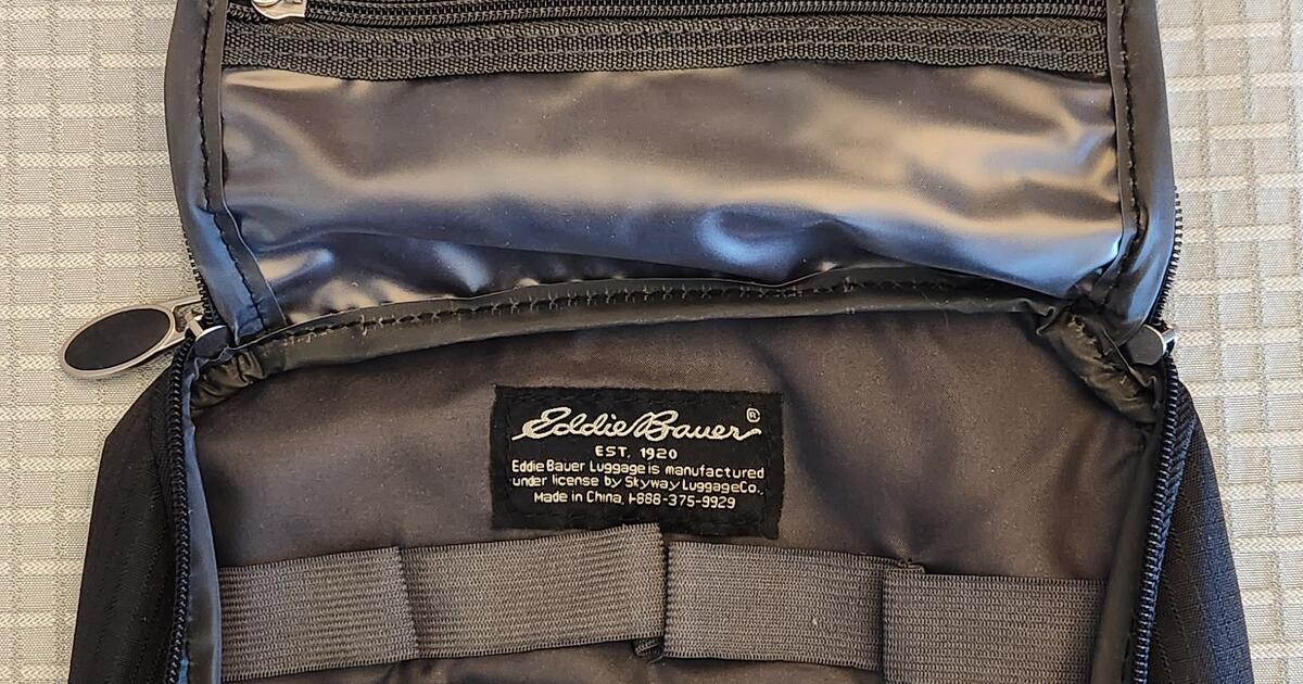 Eddie bauer black ballistic nylon cosmetic toiletry travel bag for 10