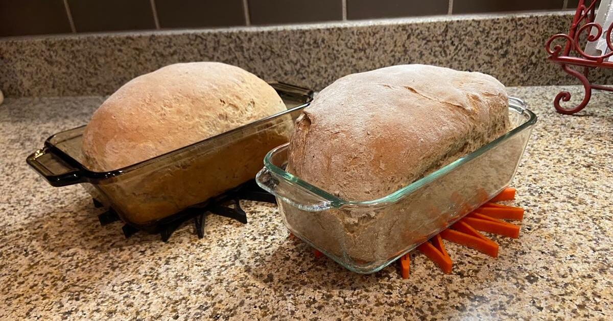 homemade-low-calorie-bread-with-1-quart-of-soup-of-choice-tuscano