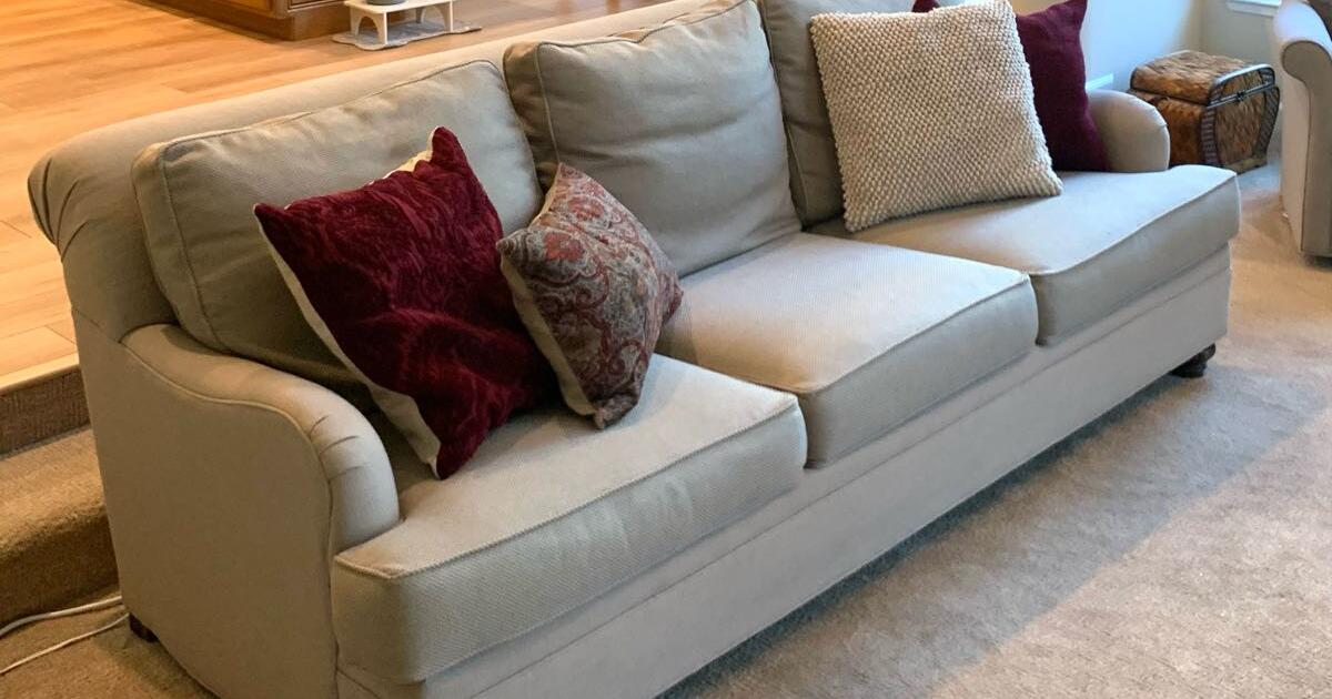 Thomasville Couch 550 for 550 in Roseville, CA For Sale & Free