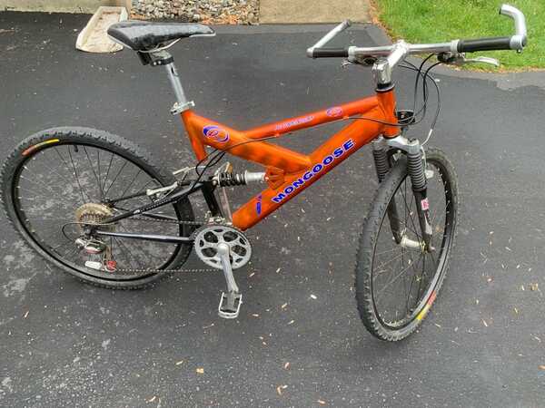 Mongoose d60r best sale mountain bike
