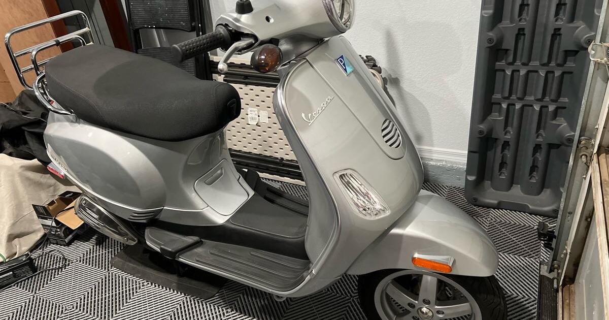 Vespa Scooter LX 150 for 2800 in Phoenix, AZ For Sale & Free — Nextdoor