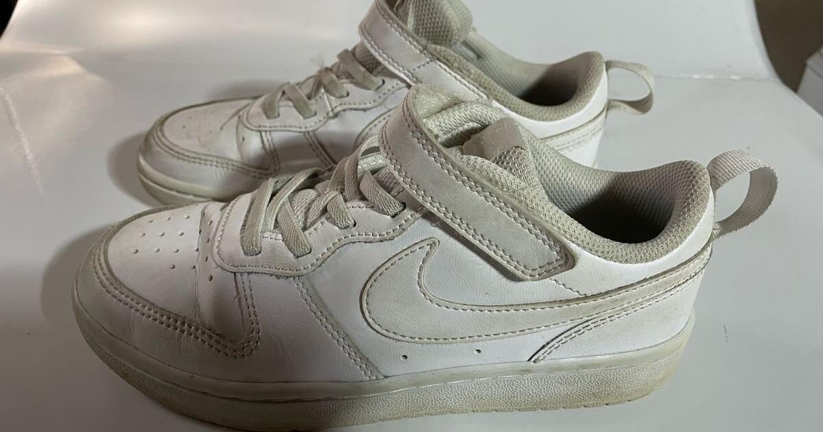 White Nike leather shoes. Size 2 for $5 in Dublin, OH | For Sale & Free ...