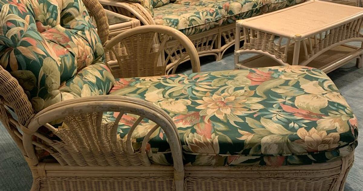 Matching rattan/wicker living room set. Sofa, chaise,coffee table,glass