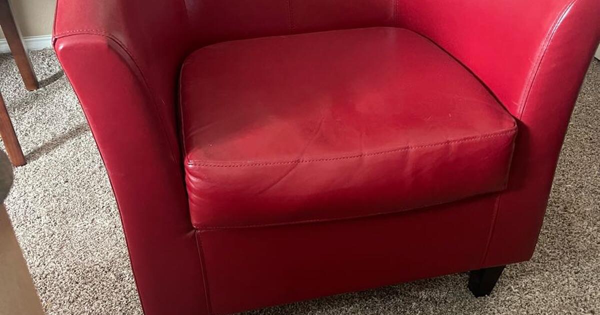 Red faux leather chair for 100 in Huntsville, TX Finds — Nextdoor