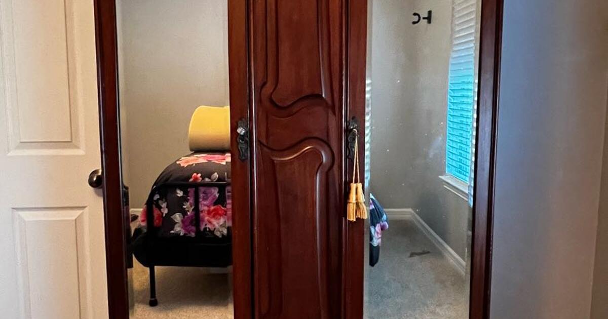 Antique Armoire 50 or best offer for 50 in Houston, TX Finds — Nextdoor