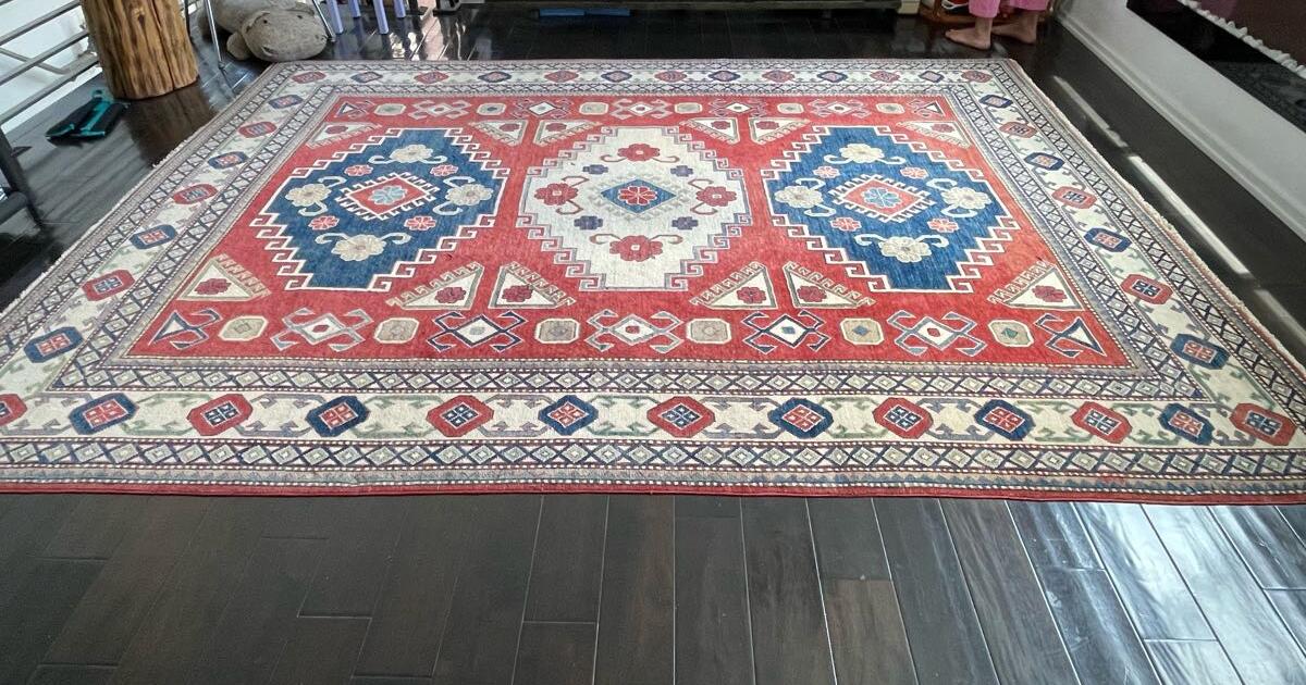 Colorful Persian area rug for 400 in Los Angeles, CA For Sale & Free
