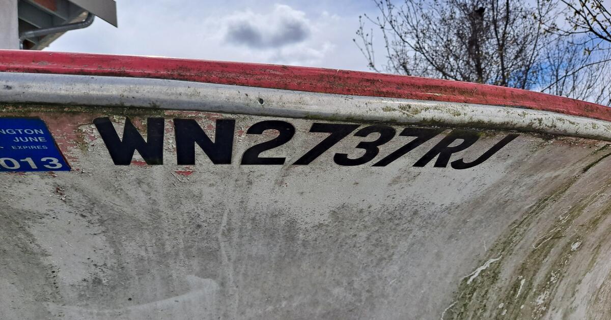 Abandoned, no title boat and trailer. Free for Free in Seattle, WA