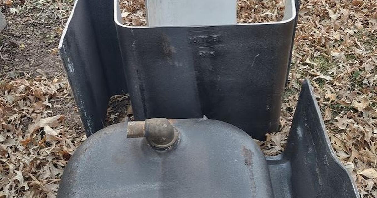 scrap-cast-iron-bathtub-cut-into-3-pieces-for-free-in-st-paul-mn