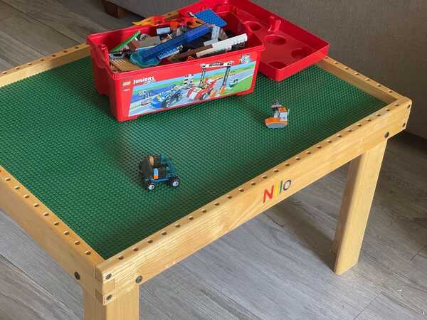Nilo lego best sale table