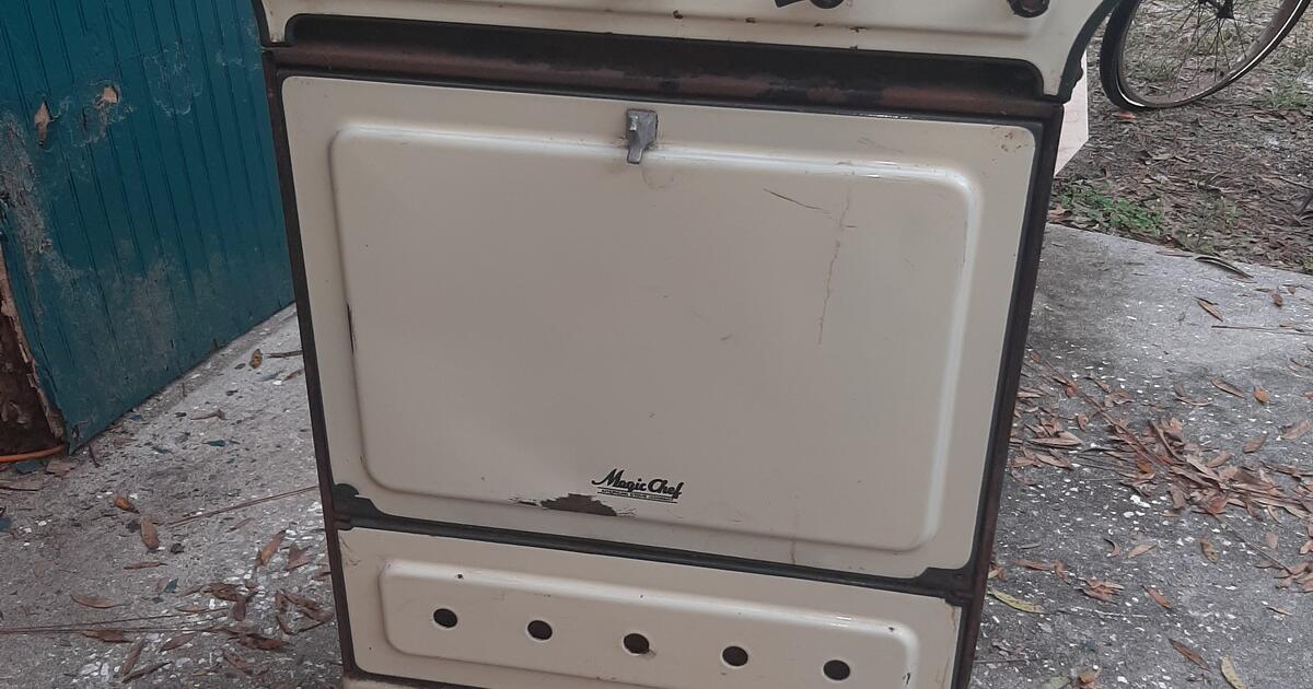 Vintage Magic Chef Stove for 140 in Sorrento, FL For Sale & Free — Nextdoor