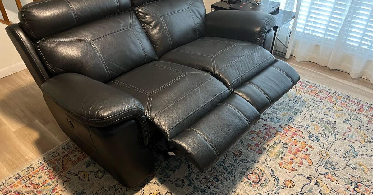 Furniture moving sale for 500 in Hollywood, FL For Sale & Free