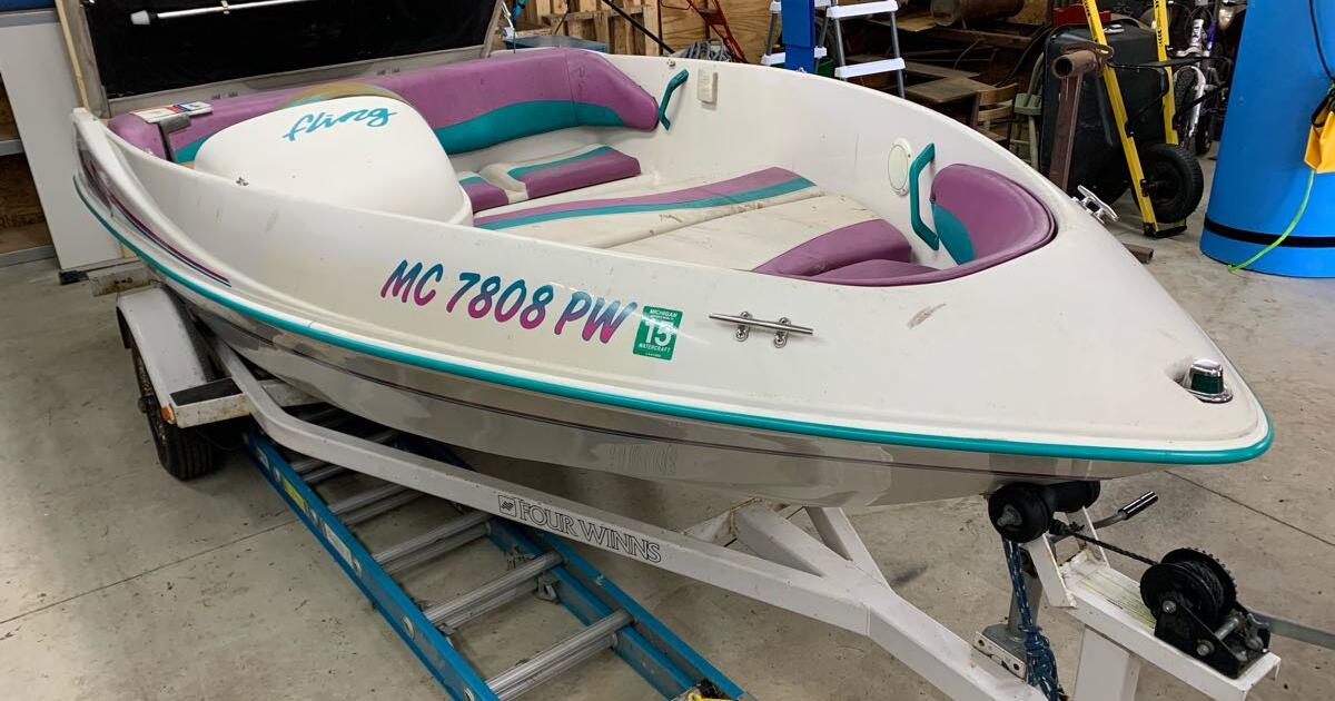 1994 Four Winns Fling for 1500 in Brighton, MI Finds