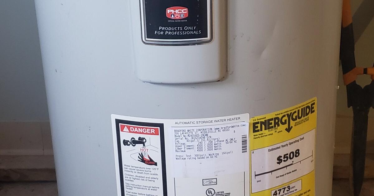 Bradford White 40 Gallon Electric Water Heater for 400 in Hamden, CT