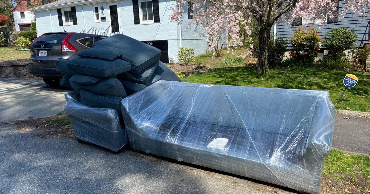 Sectional Couch FREE For Free In Boston MA For Sale Free Nextdoor sectional-couch-free-for-free-in-boston-ma-for-sale-free-nextdoor