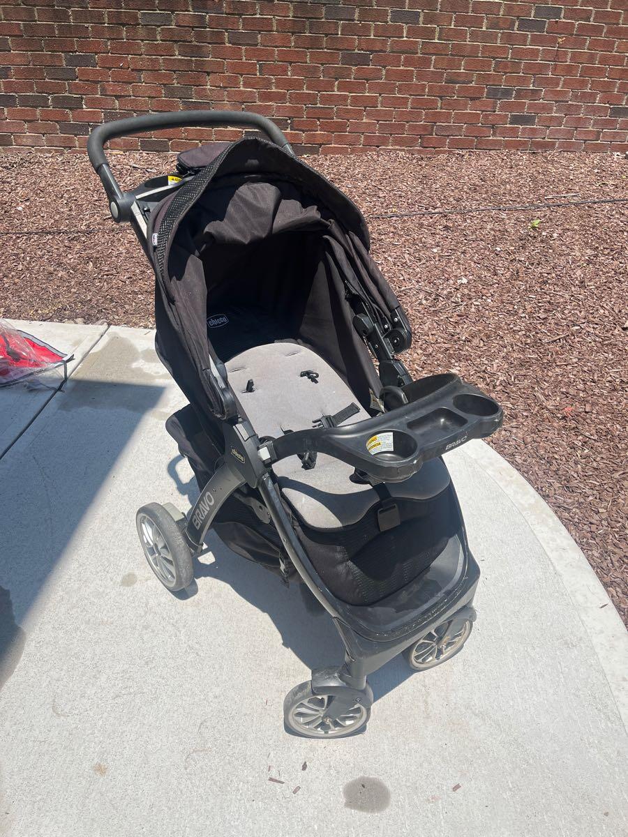 Chicco Stroller MUST GO ASAP