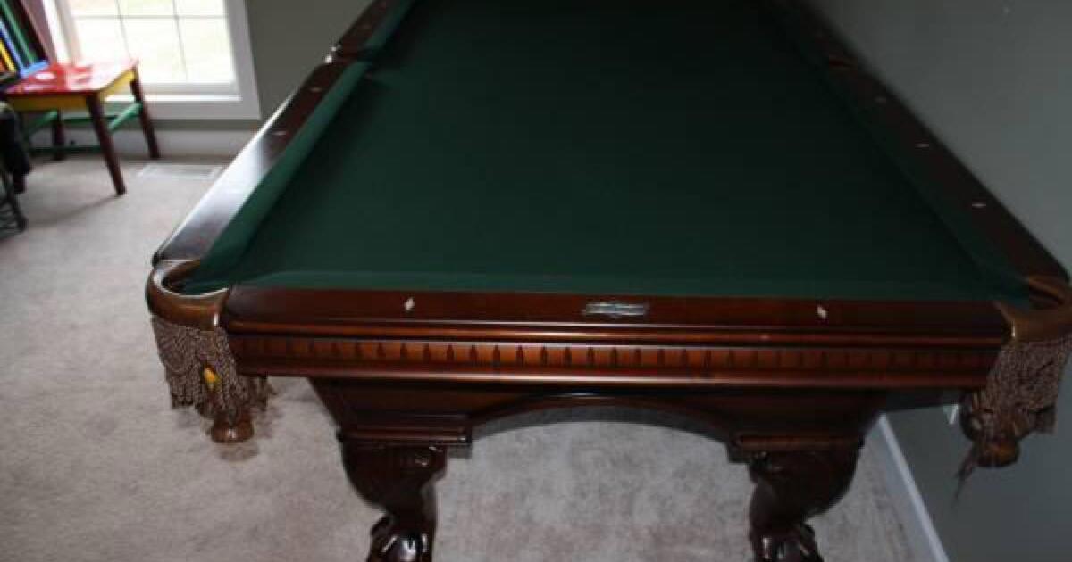 American Heritage Pool Table, sticks, accessories and bench for 850 in