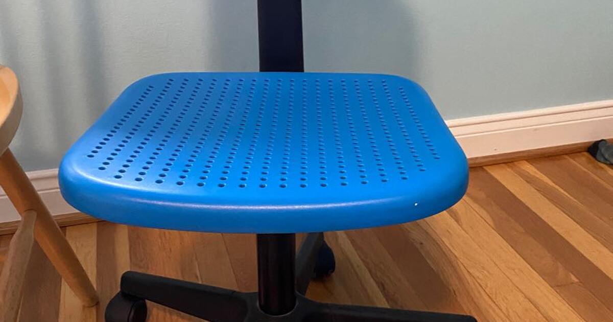 Free chairs for Free in West Hills, CA Finds — Nextdoor