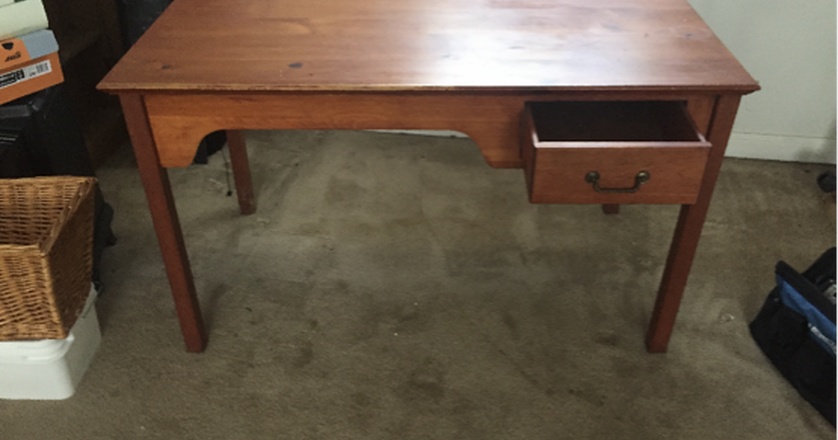 Desk for 20 in Wilmington, DE For Sale & Free — Nextdoor