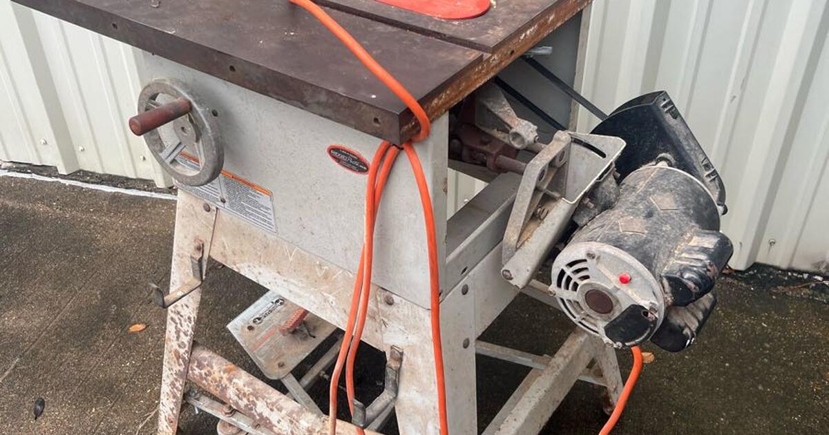 Ridgid belt drive table saw TS3612 for 100 in Cypress, TX For Sale