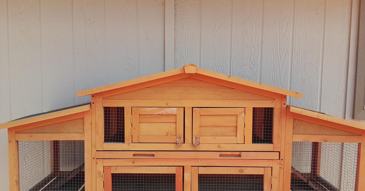 Open bottom Rabbit hutch,move around yard. for Free in Sun City, AZ