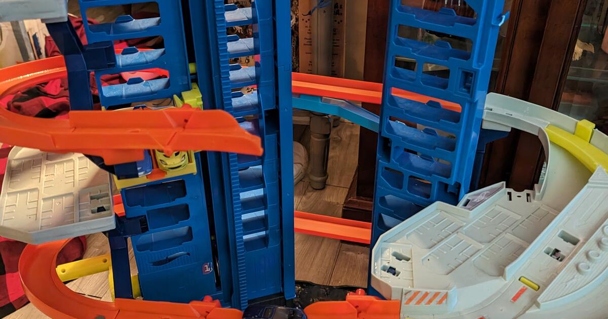 Ultimate Garage for 10 in Hilliard, OH For Sale & Free — Nextdoor