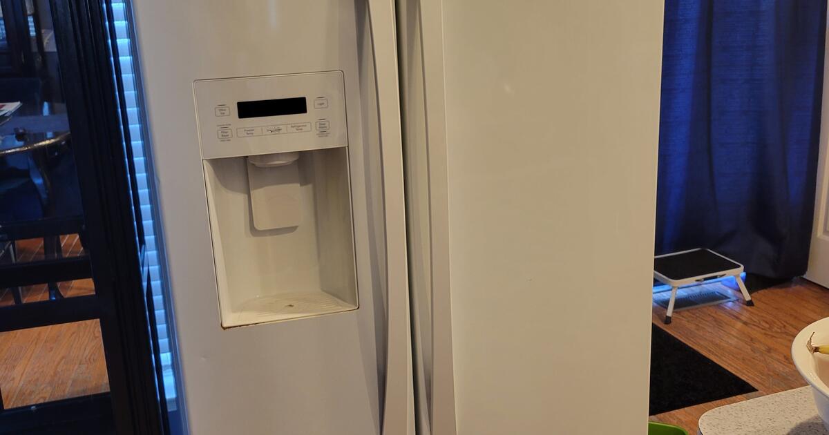 Kenmore Elite, SidebySide Frig for Free in Newark, DE Finds — Nextdoor