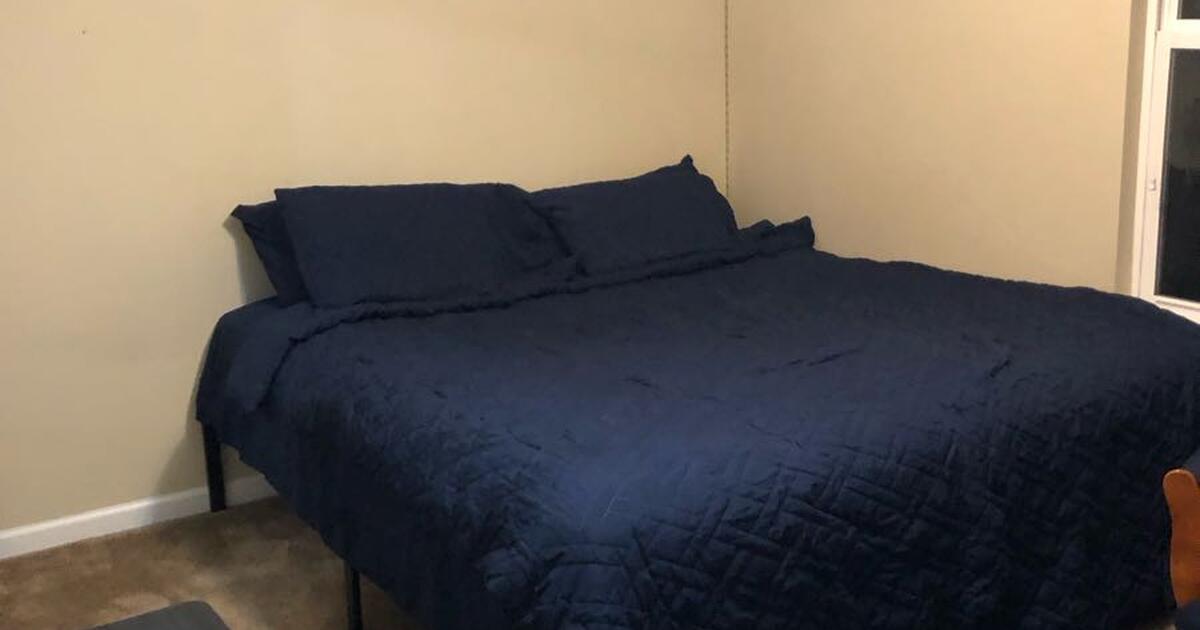 (THIS ROOM for rent, for a single adult , furnished, in a nice