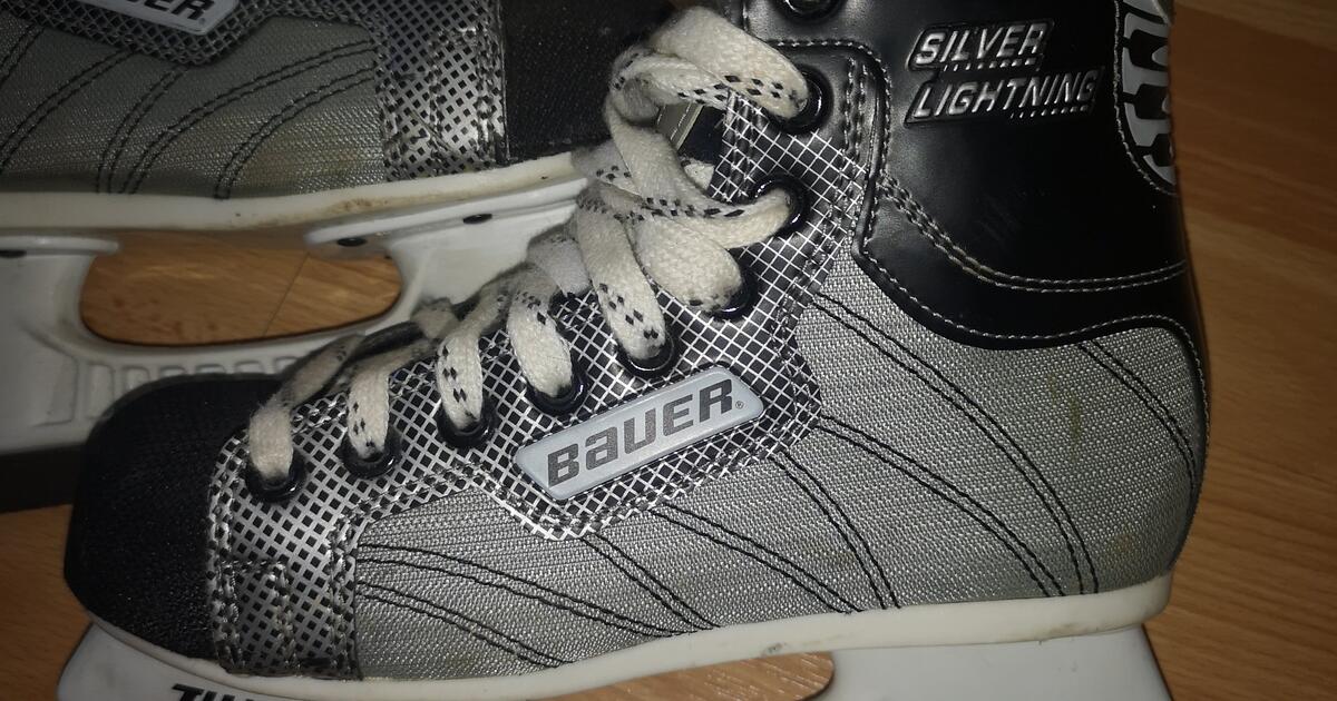 Kids Bauer Supreme Silver Lightning Ice Hockey Skates Size  For £20 In  London, Engl& | For Sale & Free — Nextdoor