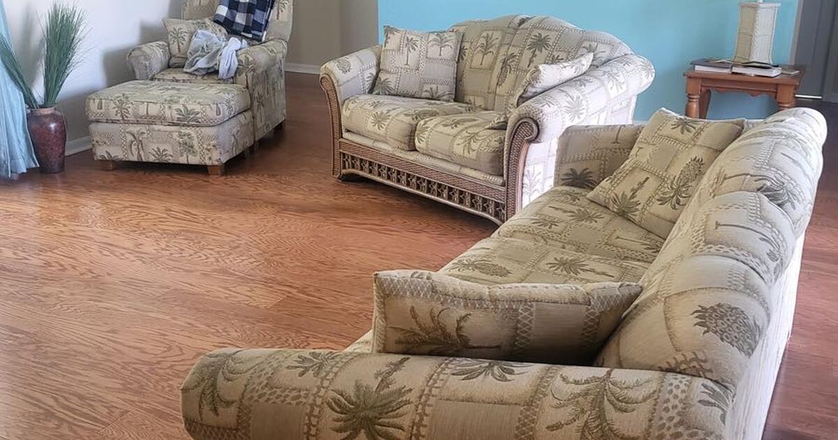 Free couches for Free in Port Charlotte, FL For Sale & Free — Nextdoor