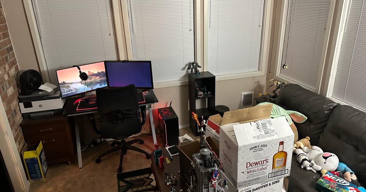 2 rooms for rent side by side, in 2500 sq ft home 1350 utilities