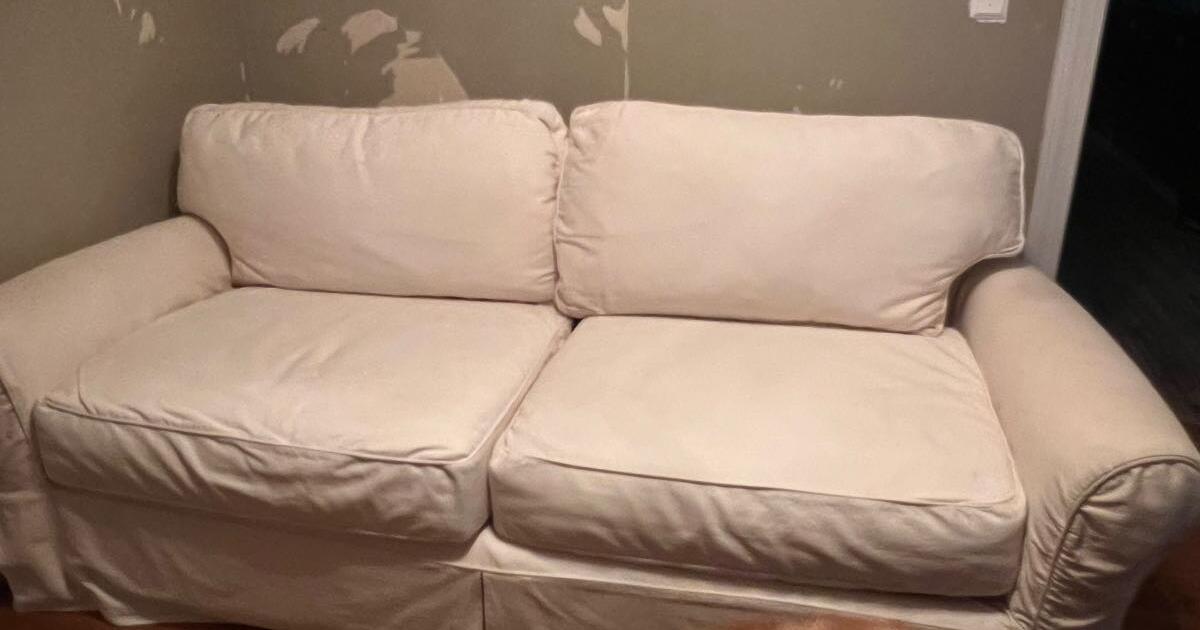 Sofa for Free in Wilmington, NC Finds — Nextdoor