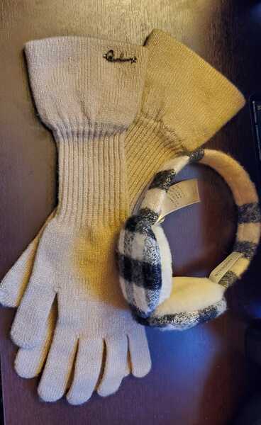 Burberry Cashmere Gloves & Earmuffs For $150 In San Diego, CA | For Sale &  Free — Nextdoor