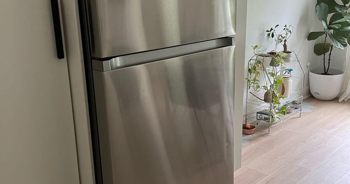 2019 Stainless Steel Samsung Refrigerator for 1000 in Woodbridge, VA