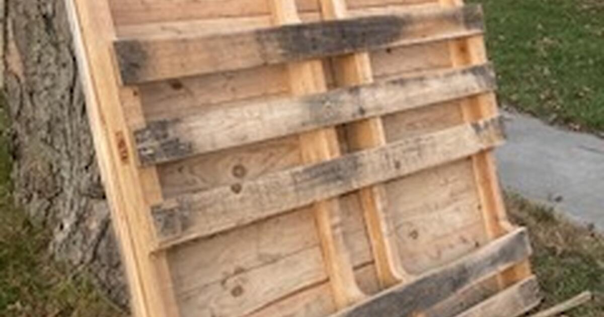 Wooden pallets FREE for Free in Cincinnati, OH For Sale & Free
