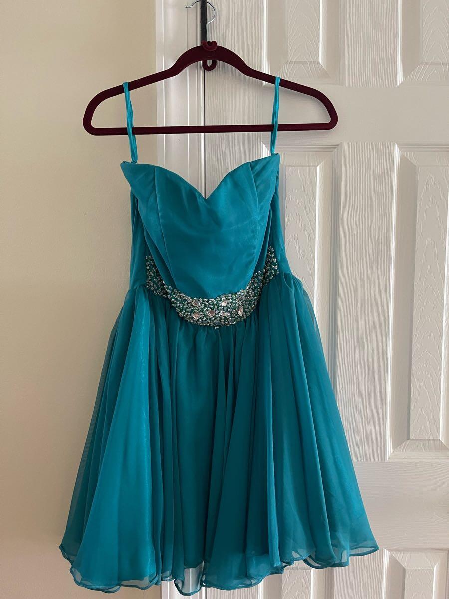 Formal Dresses 👗 Prom/Ring Dance Dress For $10 In Virginia Beach, VA