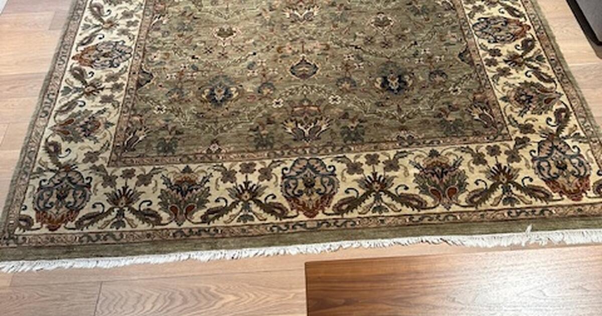 Handknotted Wool and Silk Persian Rug and Rug Pad for 200 in Palo