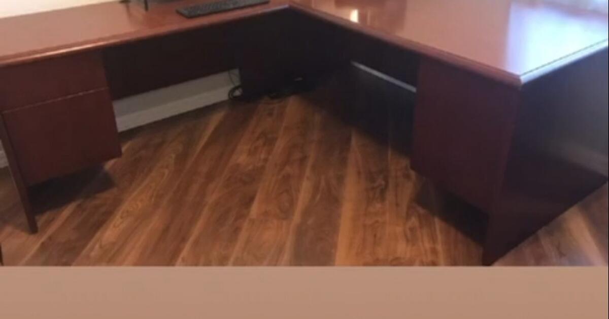 2 large desks for Free in Prescott, AZ For Sale & Free — Nextdoor