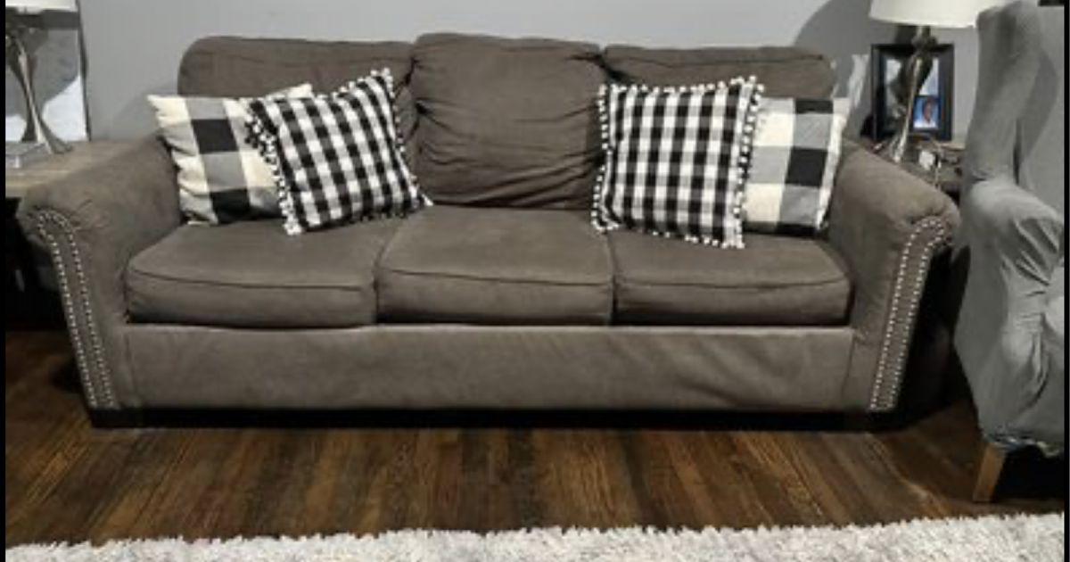 Free couch for Free in Hartford, CT For Sale & Free — Nextdoor