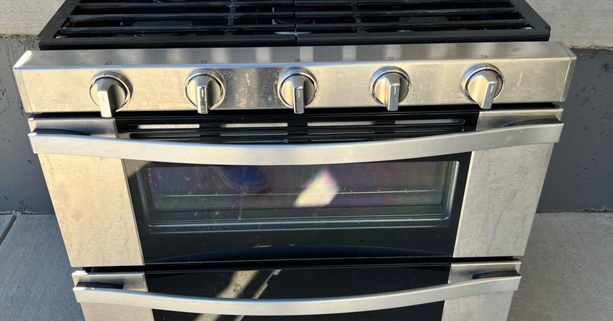 6mo old whirlpool double gas oven for 525 in Lafayette, CO For Sale & Free — Nextdoor