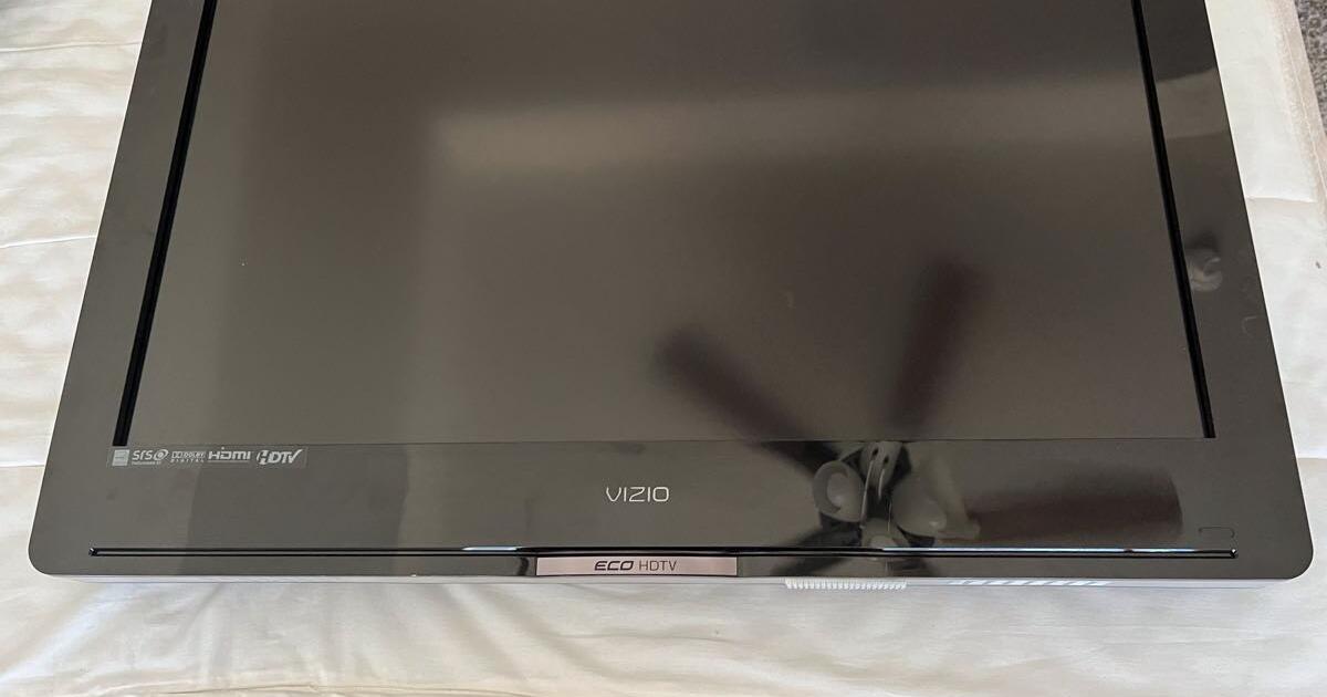 Vizio VA320E 32” Television for $25 in Spring Branch, TX | For Sale ...