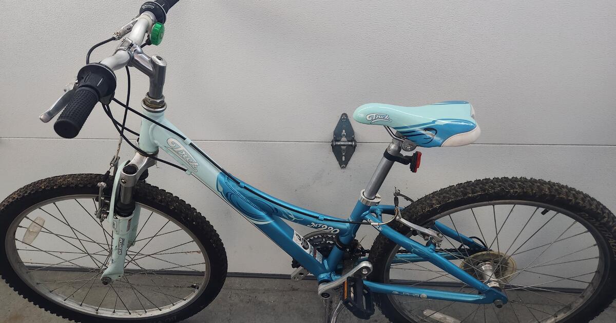 trek girls mountain bike