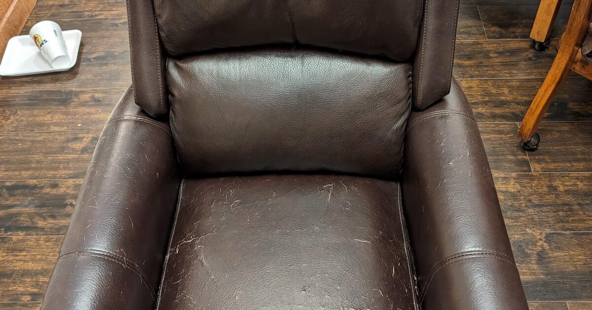 Pleather/leather recliners and chairs DIY recovering opportunity